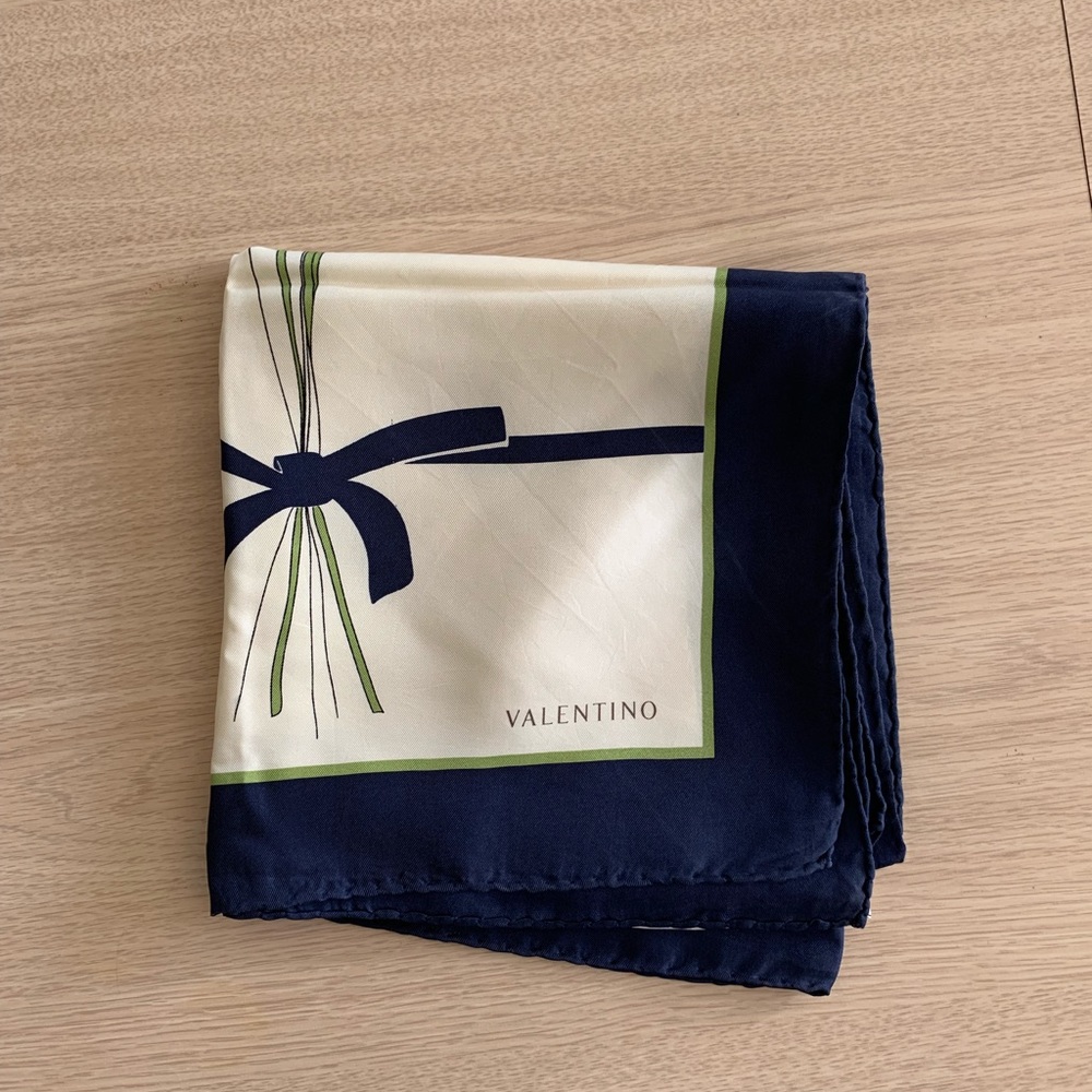 valentino scarf